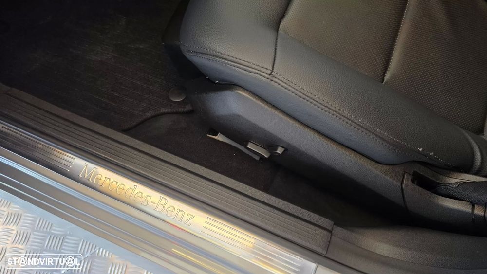 Mercedes-Benz E 250 CDi Avantgarde BlueEfficiency Auto. - 38