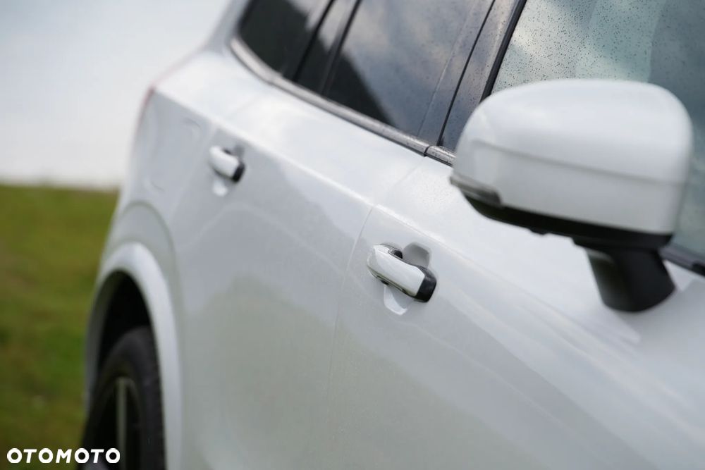Volvo XC 90 T8 AWD Plug-In Hybrid Momentum 7os - 16