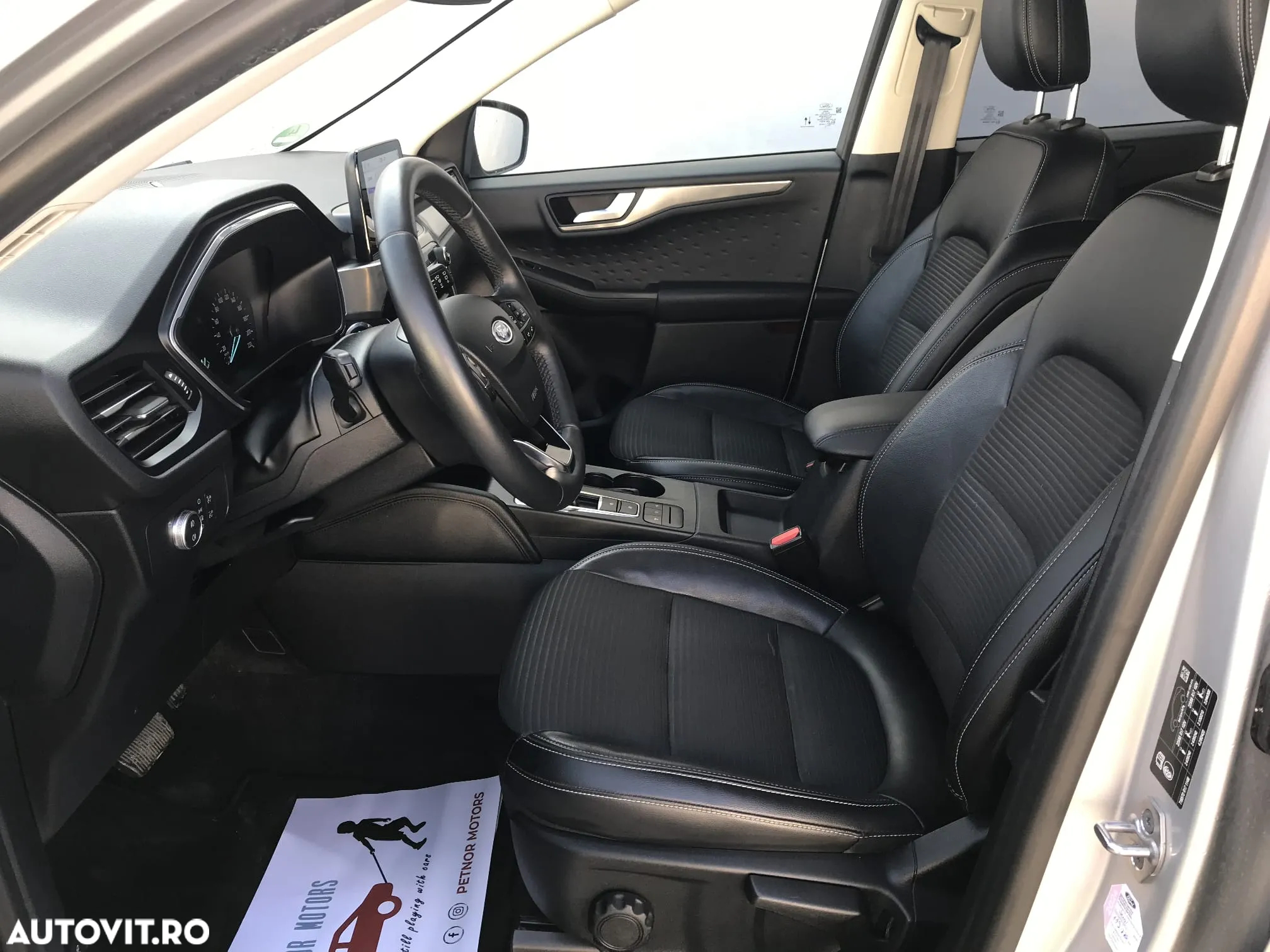 Ford Kuga 2.0 EcoBlue 4x4 Aut. TITANIUM - 13
