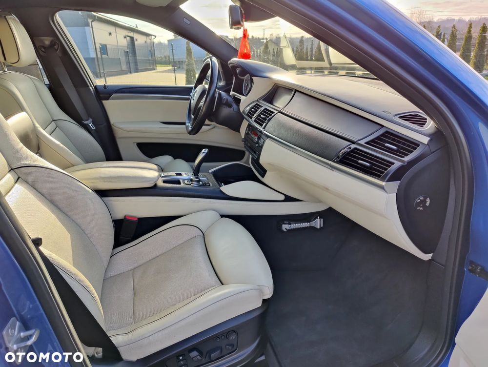 BMW X6M - 23