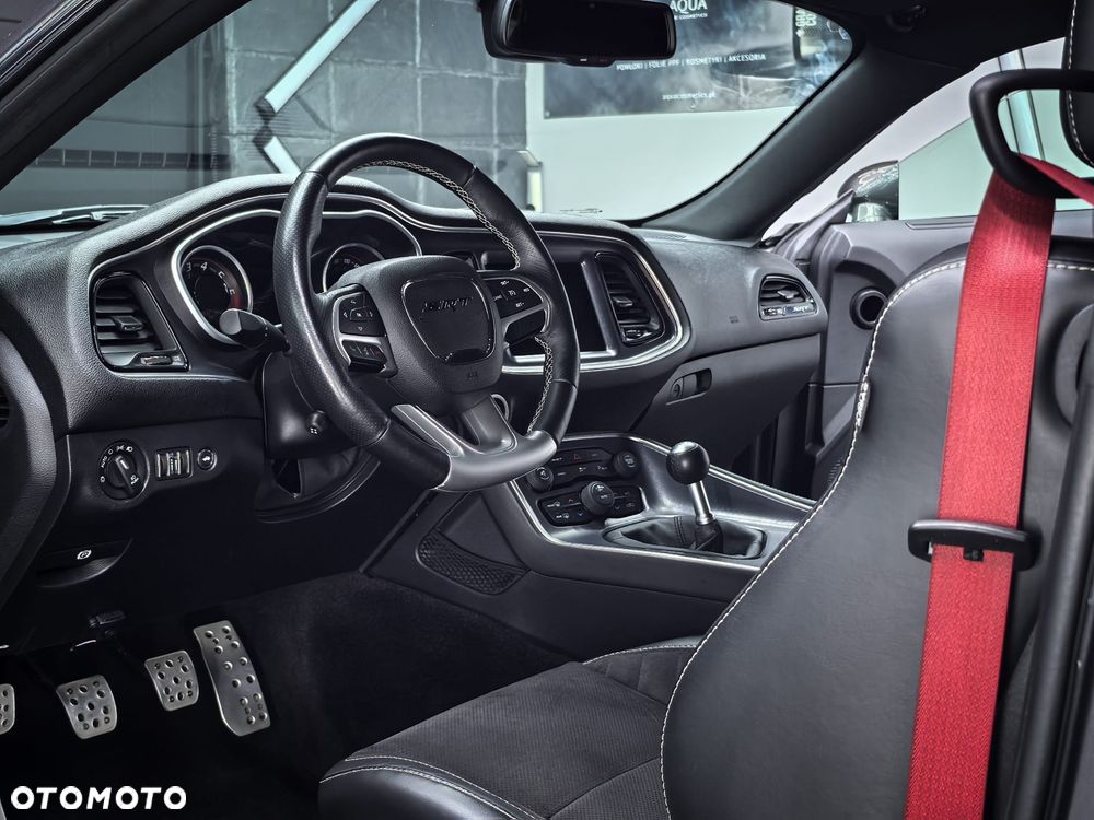 Dodge Challenger - 15