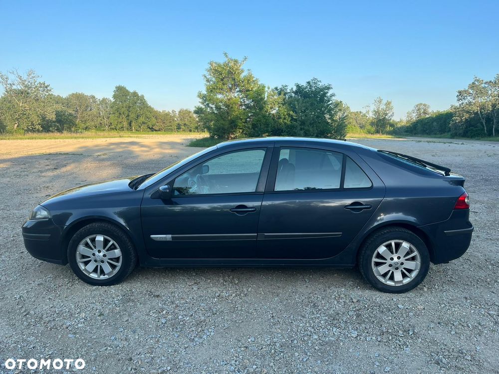 Renault Laguna 1.9 dCi Confort Authentique - 9