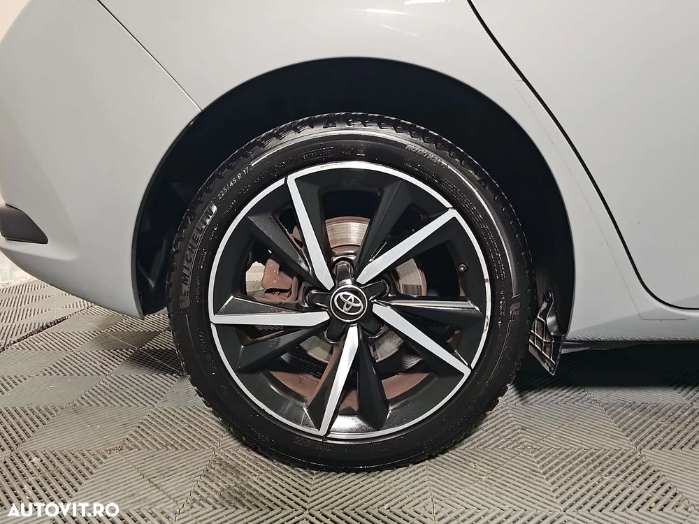 Toyota Auris - 14