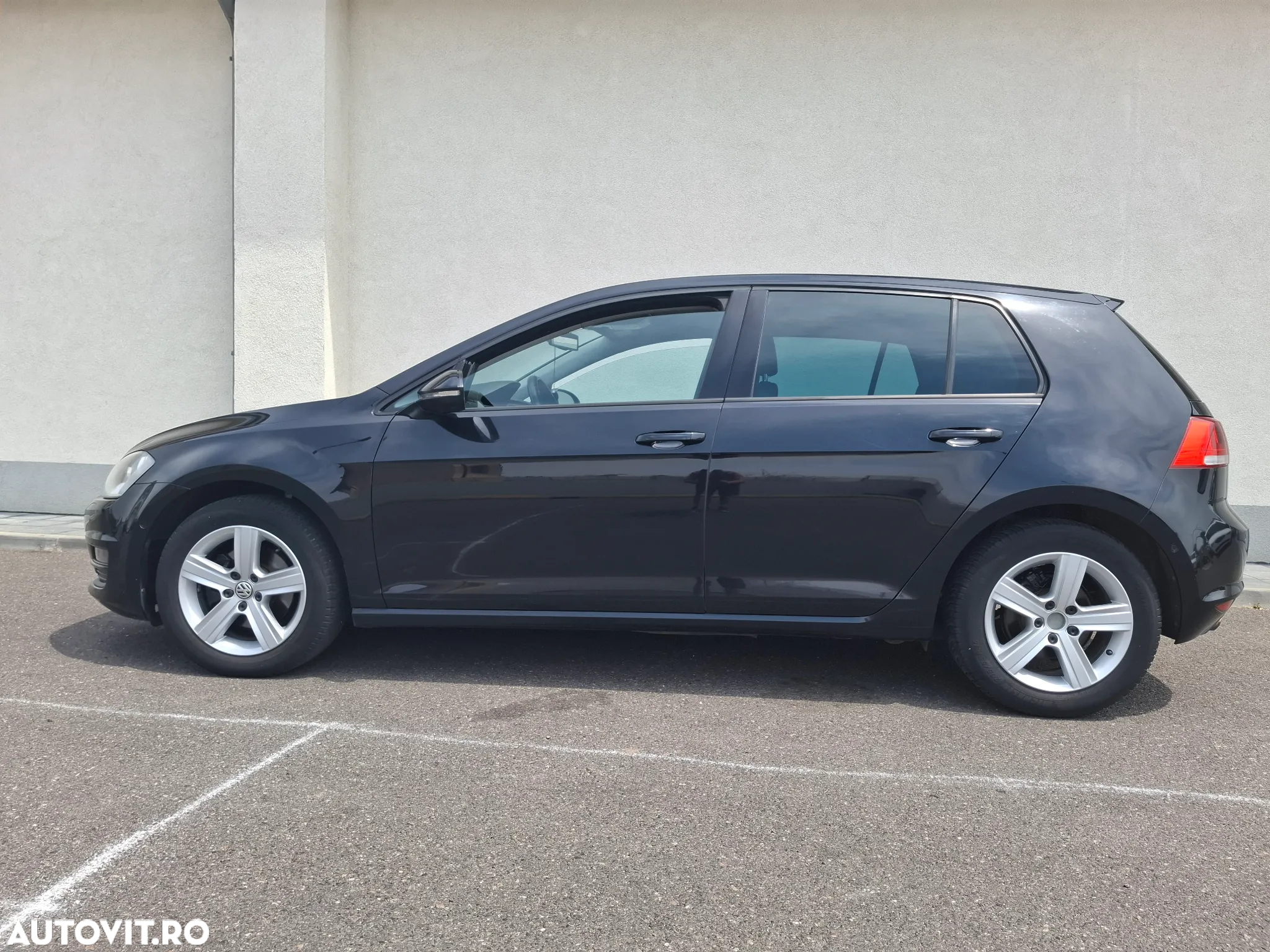 Volkswagen Golf 1.6 TDI BlueMotion Technology DPF Comfortline - 9