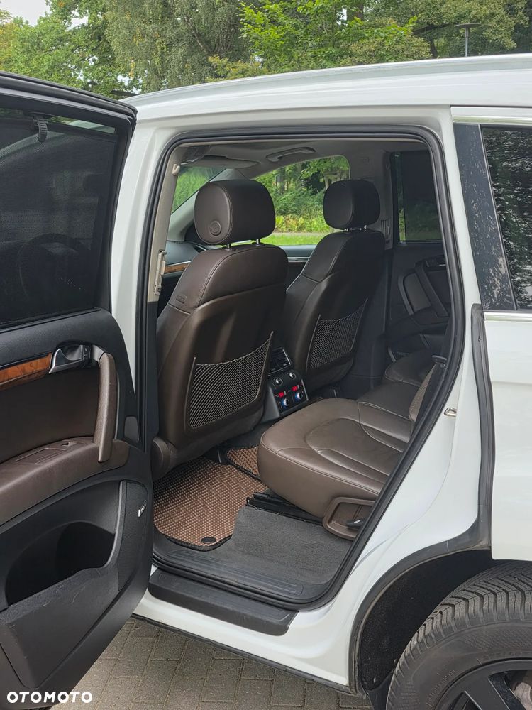Audi Q7 - 11