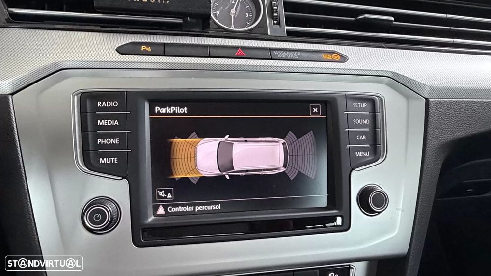 Volkswagen Passat Variant 1.6 TDI Confortline — fotografia 13