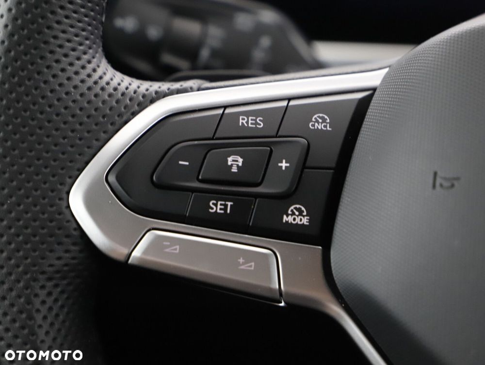 Volkswagen Passat - 15