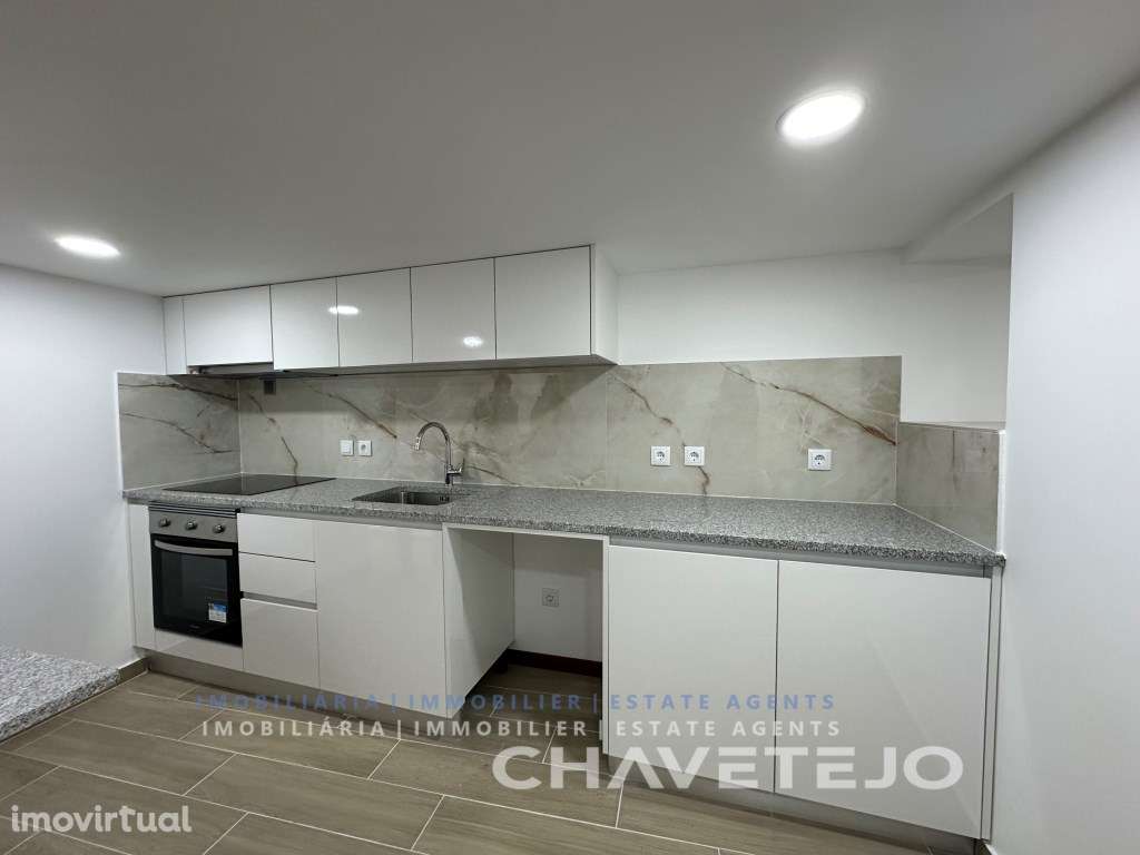 T1 remodelado situado no centro histórico de Tomar. - Grande imagem: 2/10