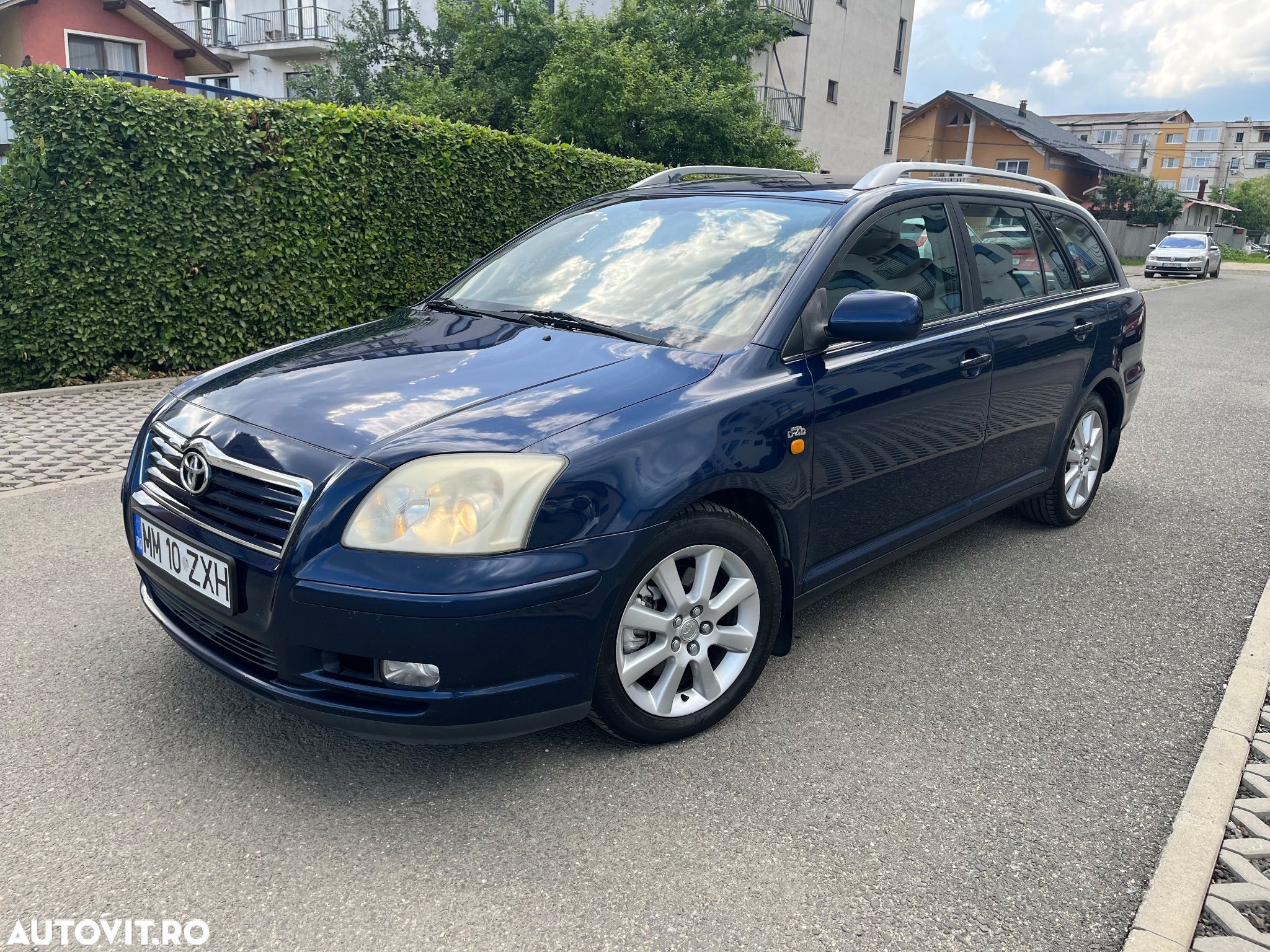 Toyota Avensis 2.0 D4D S/W Sol - 1
