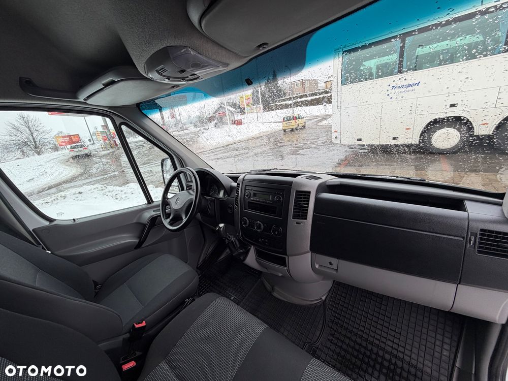 Mercedes-Benz Sprinter - 8