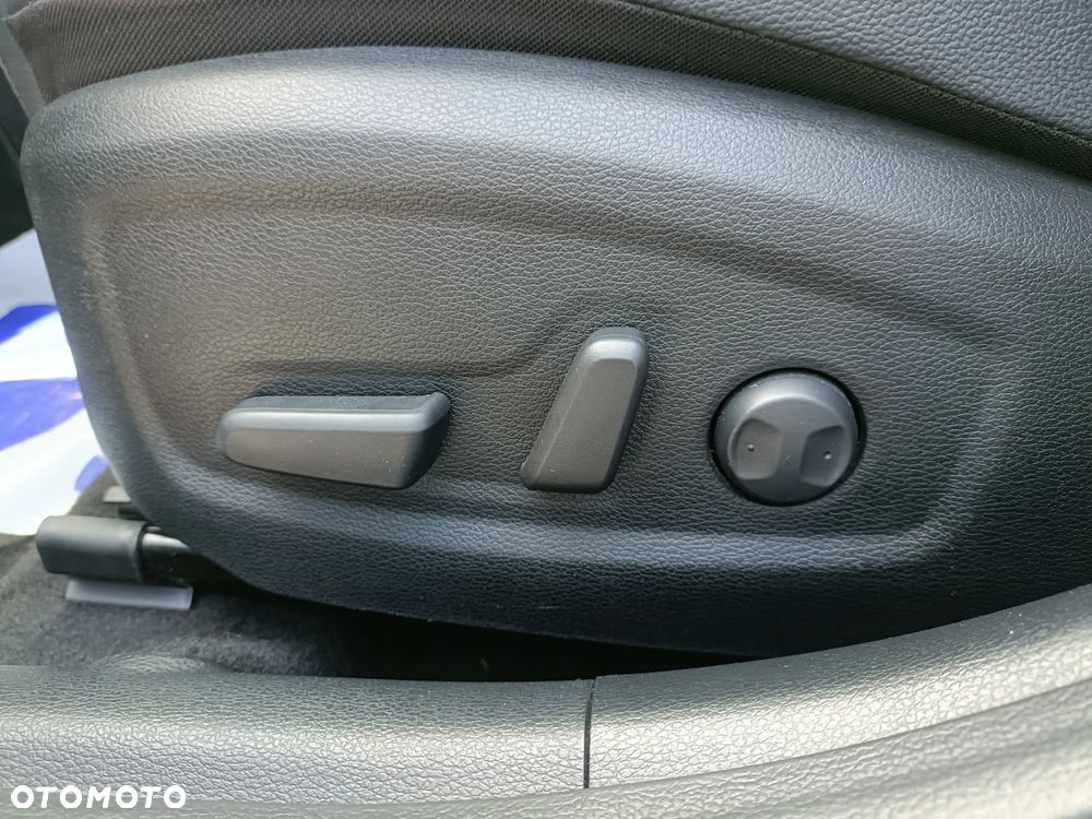 Kia ProCeed - 11