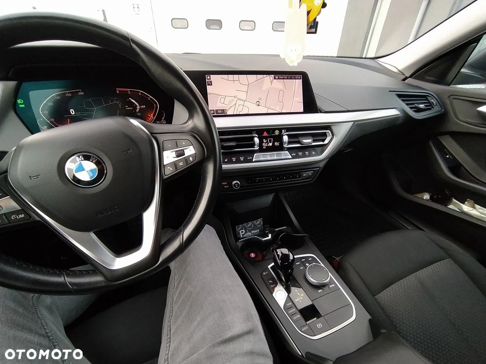 BMW Seria 2 216d - 7