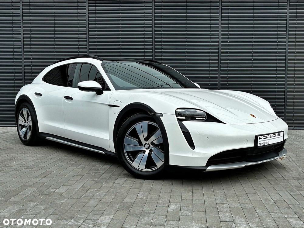 Porsche Taycan - 8