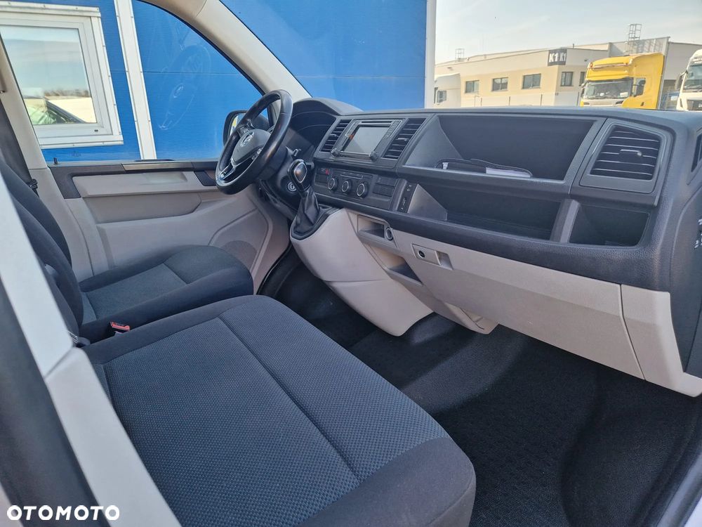 Volkswagen Transporter L2H1 4Motion DSG - 12