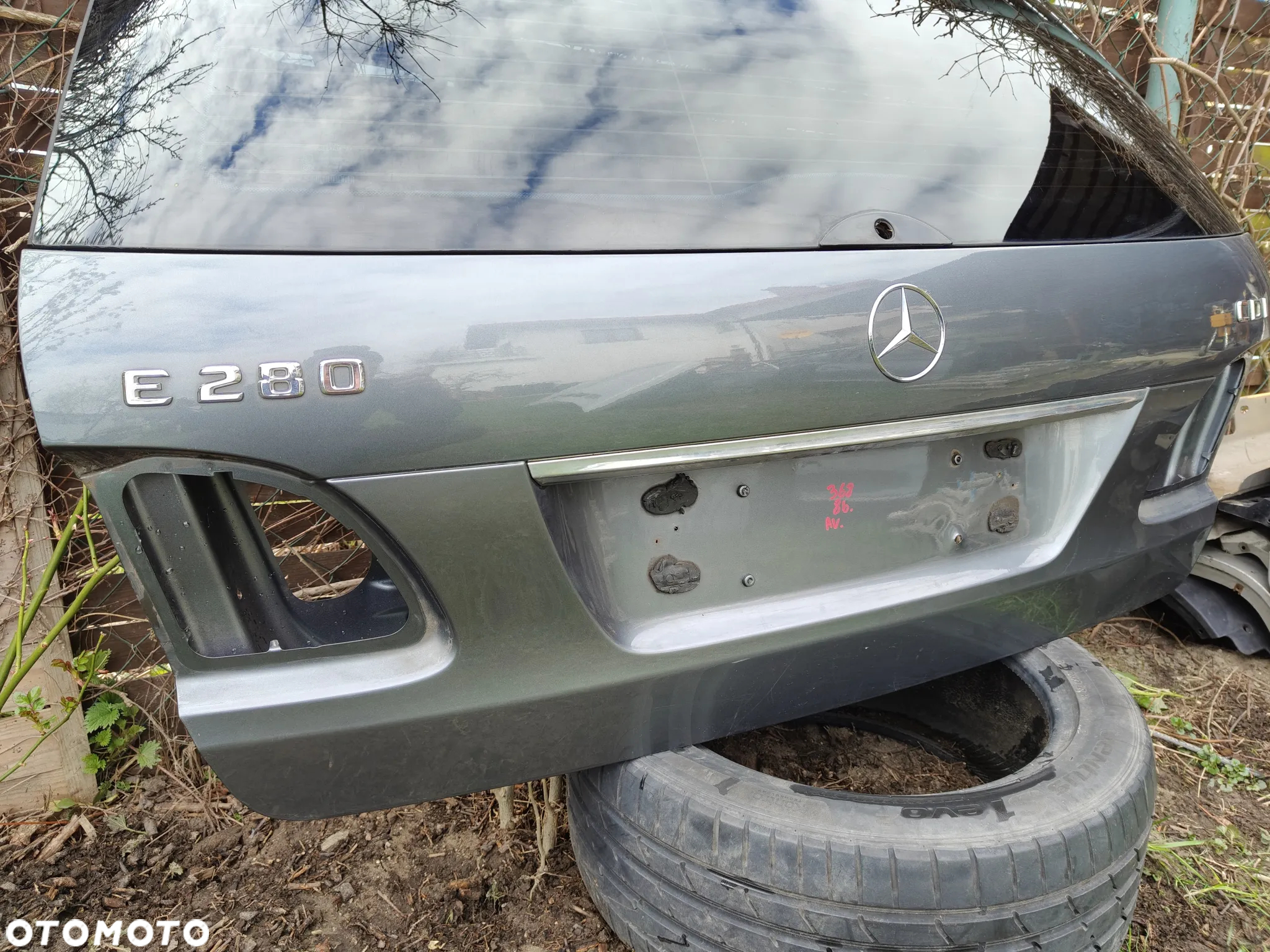 MERCEDES W211 Kombi Klapa Tylna Lak 368 - 14