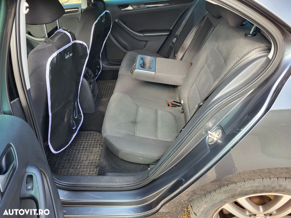 Volkswagen Jetta 1.2 TSI Comfortline - 5