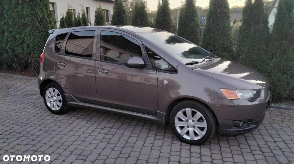 Mitsubishi Colt - 6
