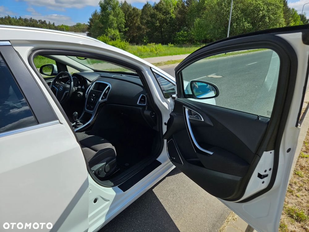 Opel Astra 1.6 T SIDI Sport S&S - 17