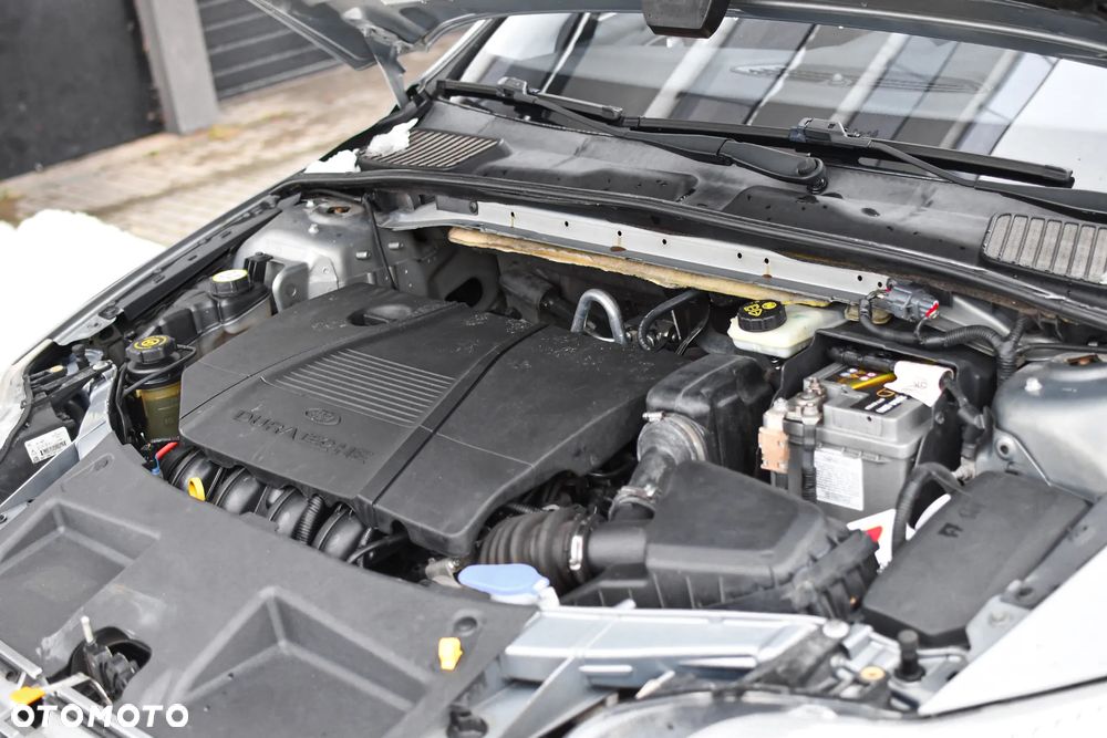 Ford Mondeo 2.0 Ghia - 11