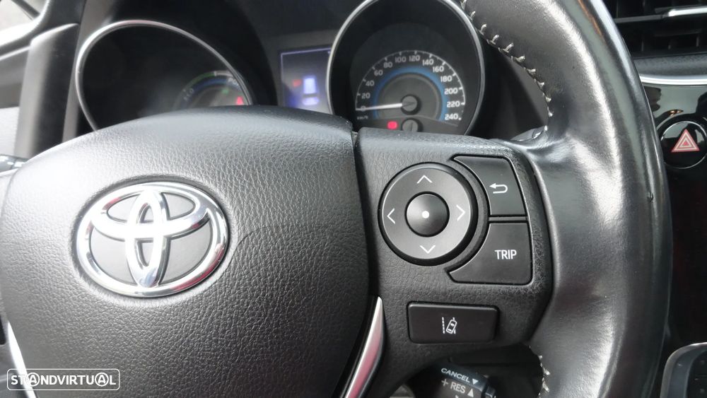 Toyota Auris Touring Sports 1.8 HSD Exclusive +TSS+Navi - 13