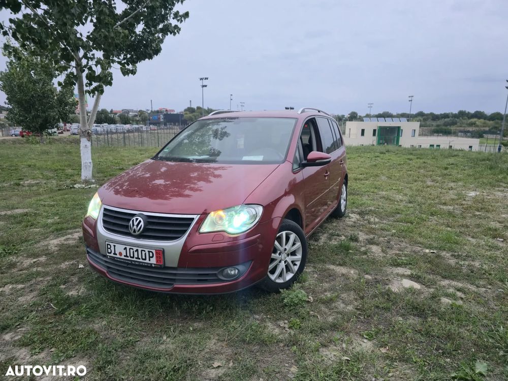 Volkswagen Touran 2.0 TDI Comfortline - 8