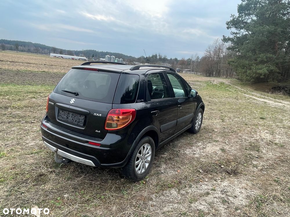 Suzuki SX4 2.0 DDiS 4x4 Style - 12