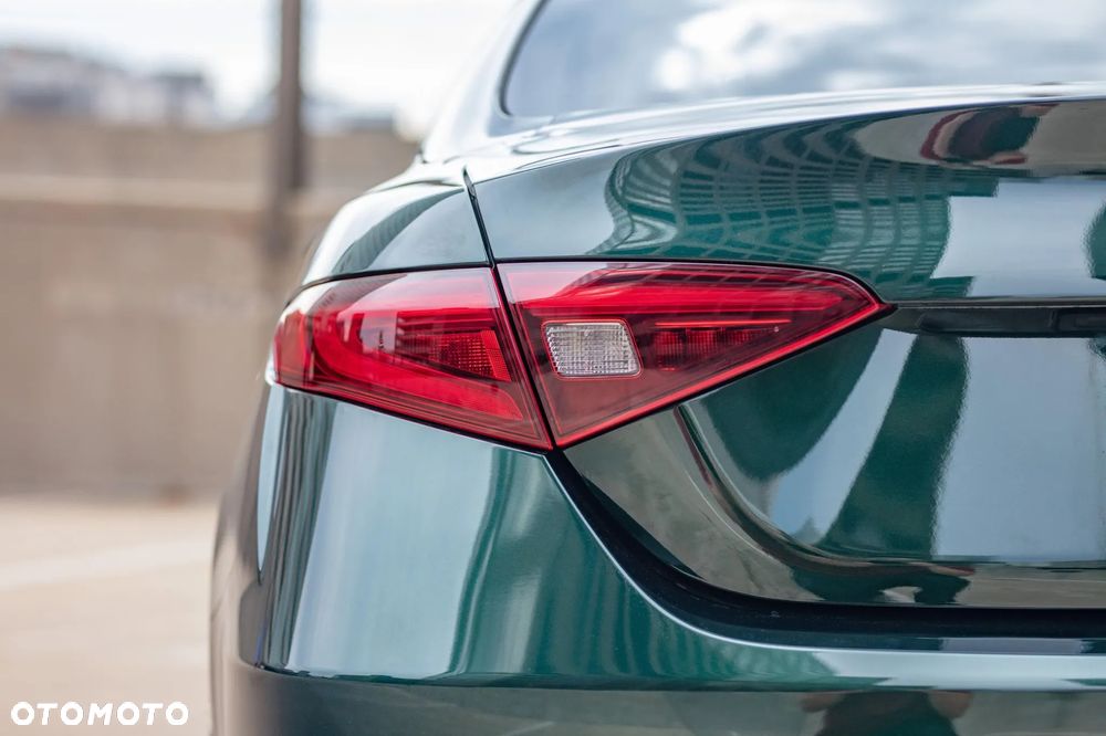 Alfa Romeo Giulia 2.0 Turbo 16V AT8 Veloce Ti - 5