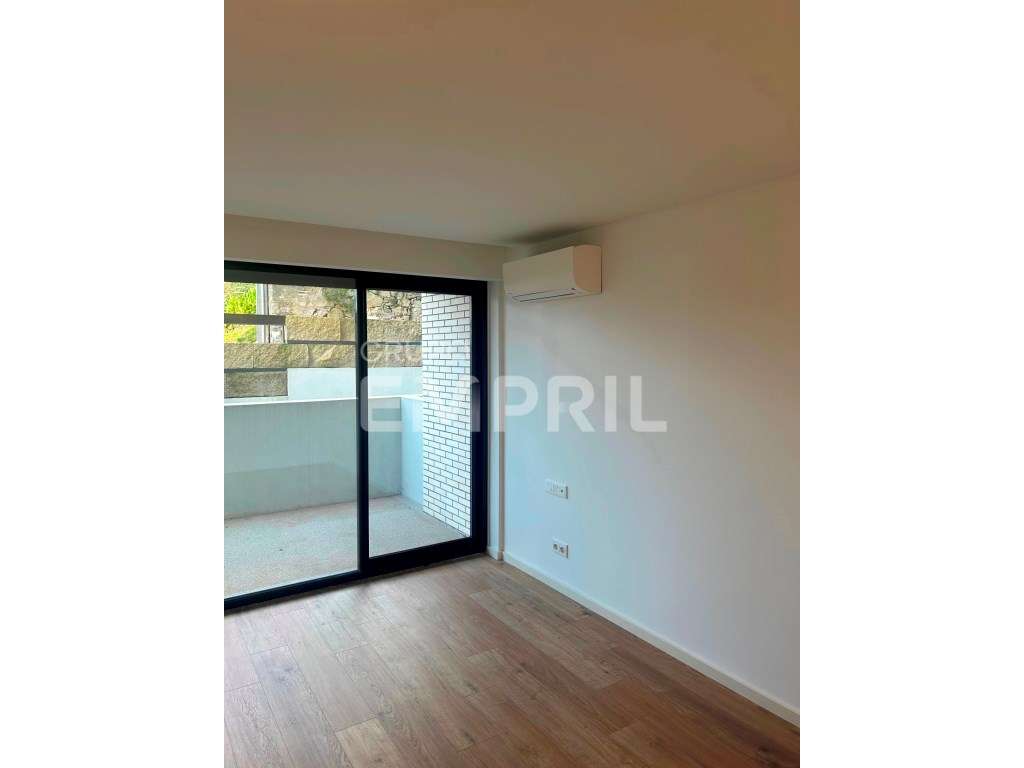 T1 c/ Terraço á Ponte da Arrábida - Grande imagem: 5/9