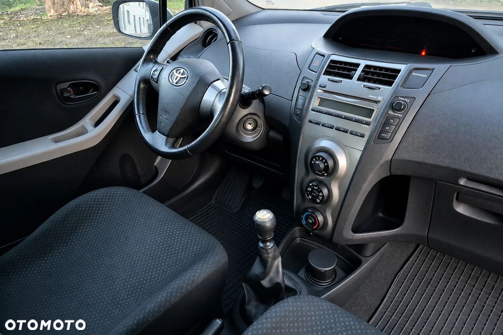 Toyota Yaris 1.33 Luna - 11