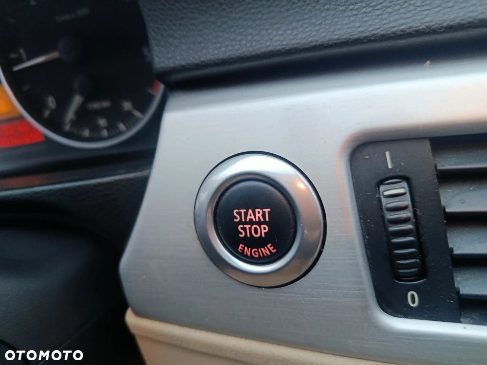 BMW Seria 3 320d - 16
