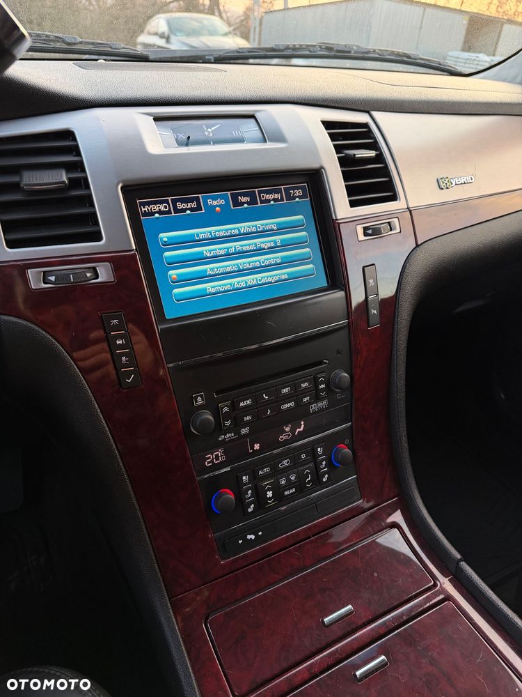 Cadillac Escalade 6.0 V8 Platinum - 24