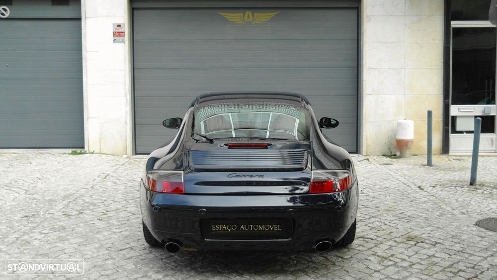 Porsche 911 (996) Carrera Coupé - 17