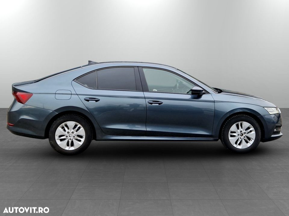 Skoda Octavia 2.0 TDI AMBITION DSG - 4