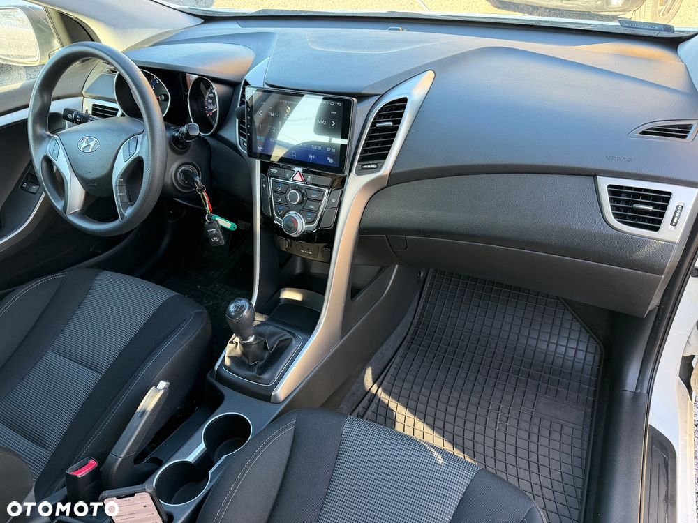 Hyundai i30 1.6 Comfort - 15