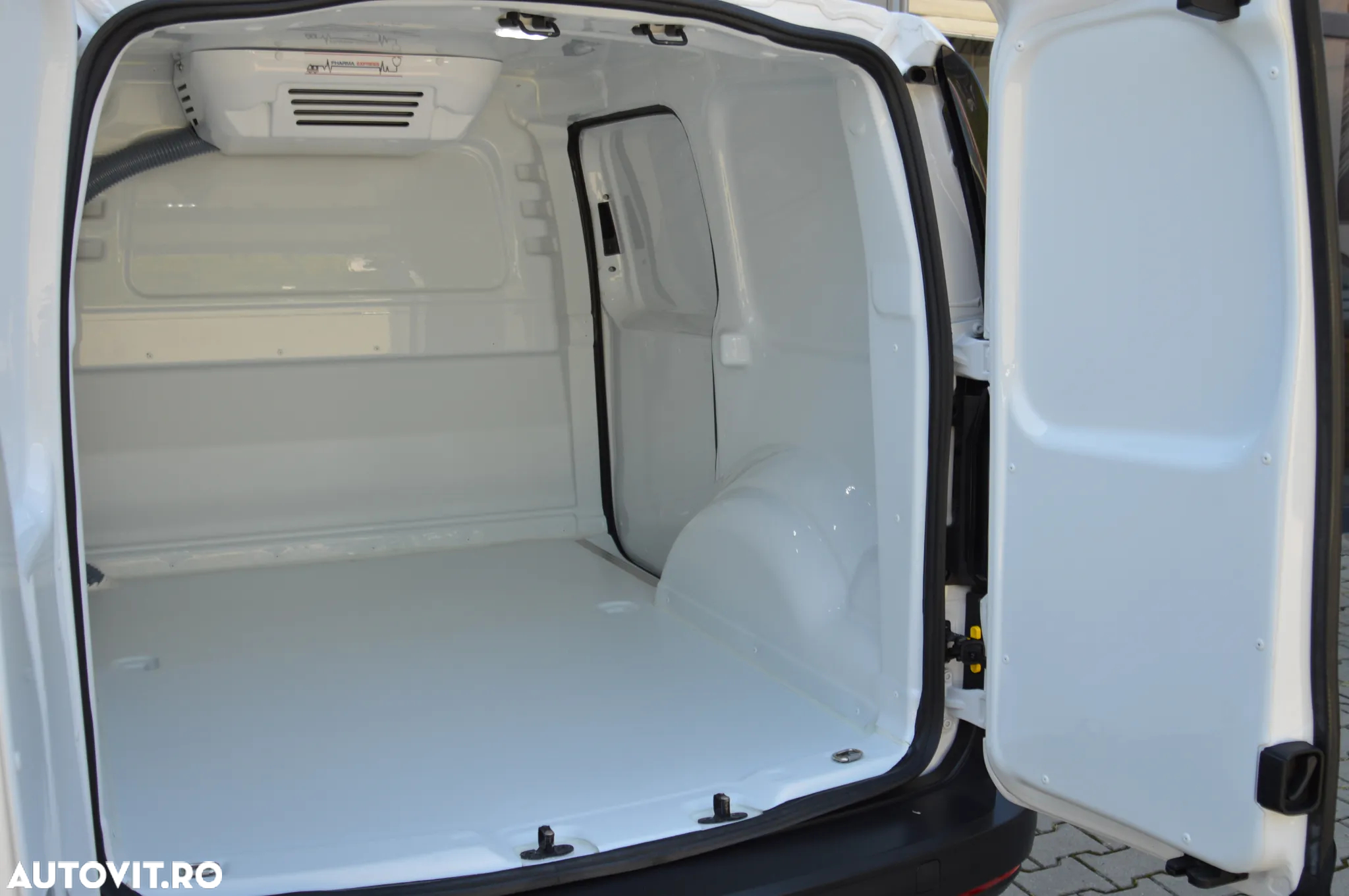 Volkswagen CADDY 2.0TDI FRIGORIFIC - 34