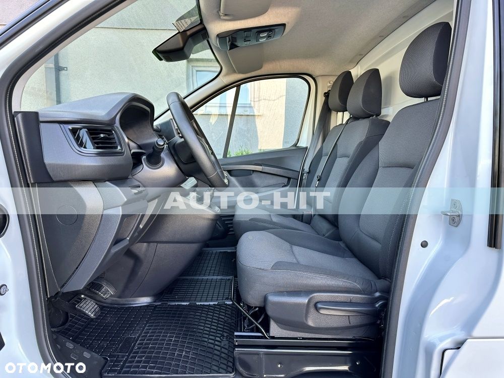 Renault Trafic - 15