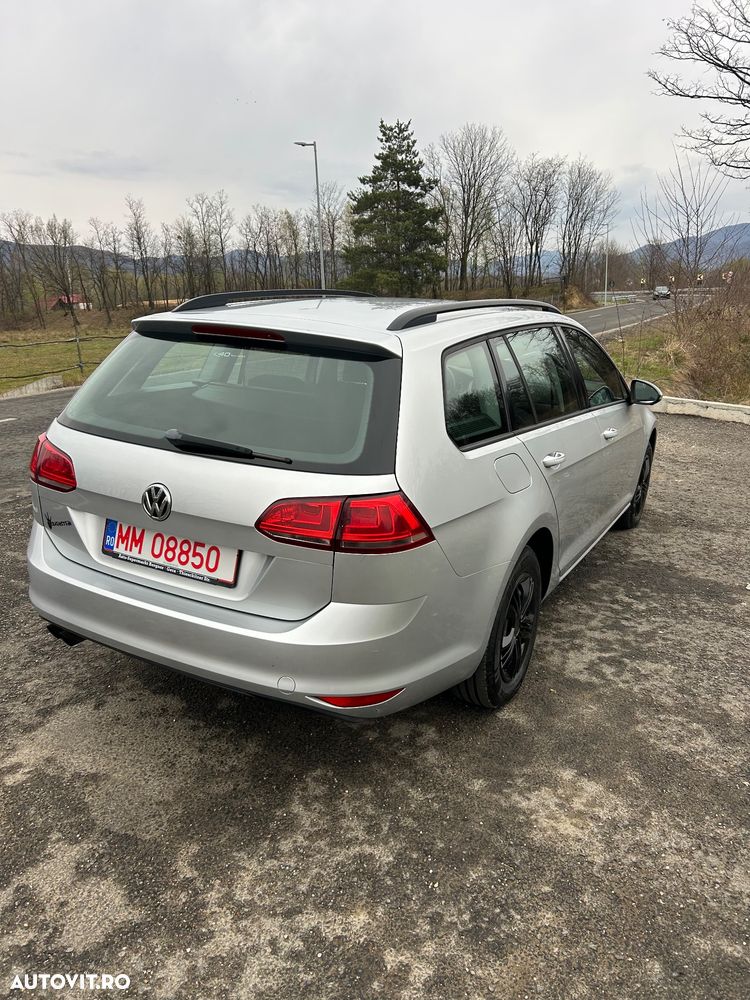Volkswagen Golf - 2
