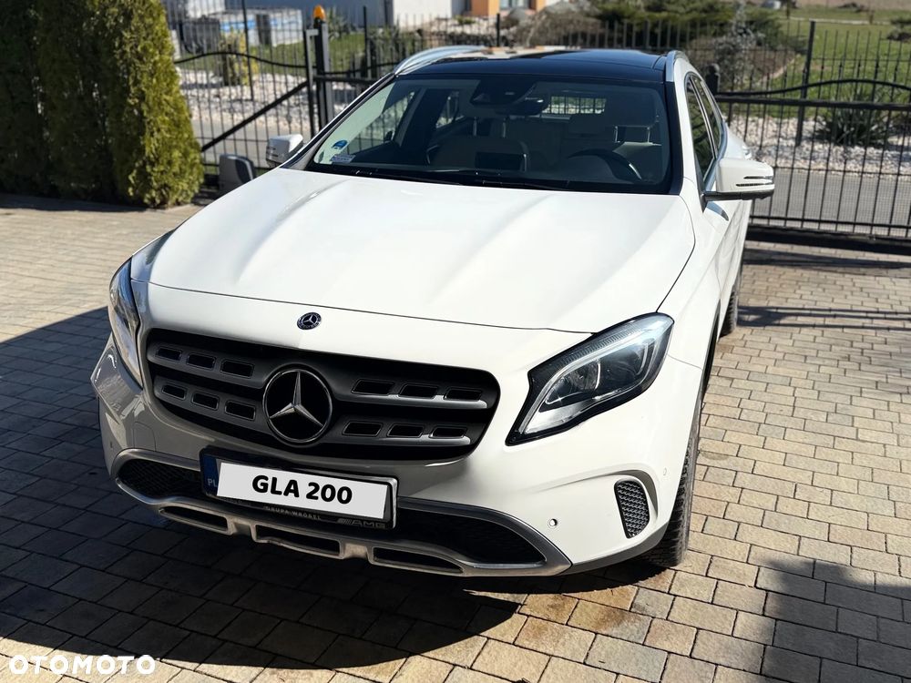 Mercedes-Benz GLA - 1