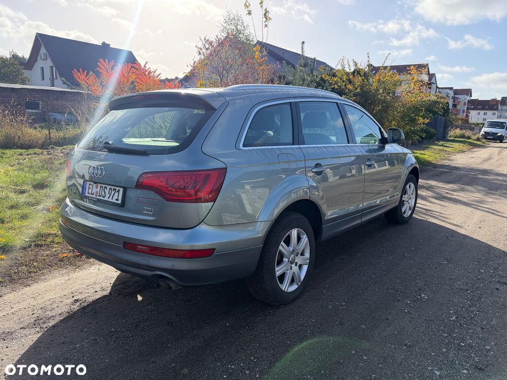 Audi Q7 2011 photo 3