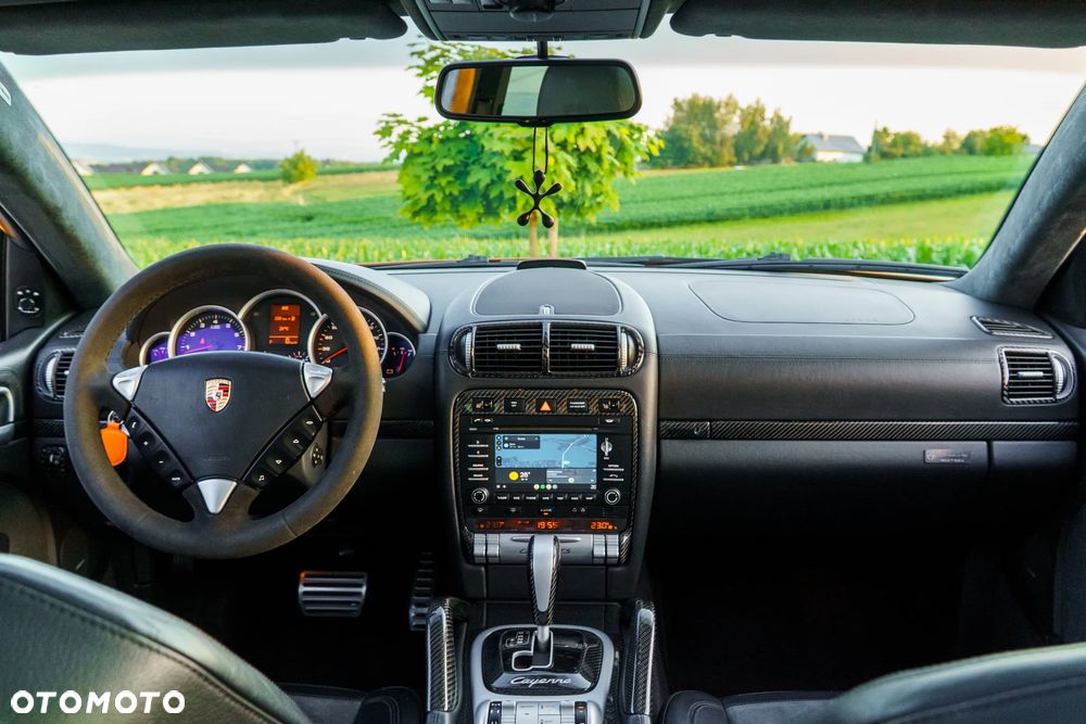 Porsche Cayenne - 13