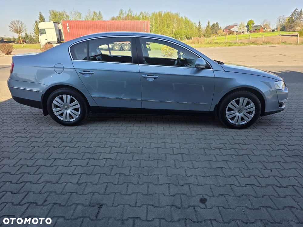 Volkswagen Passat 2.0 TDI DPF Highline - 3