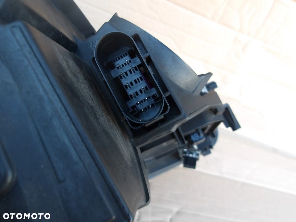 LAMPA LEWY PRZOD BI XENON AUDI A4 B7 8E0941003AM - 9