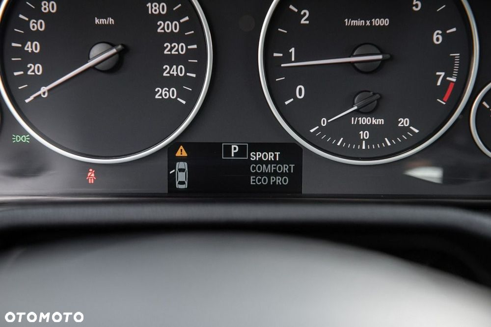 BMW X3 xDrive28i Advantage sport - 31