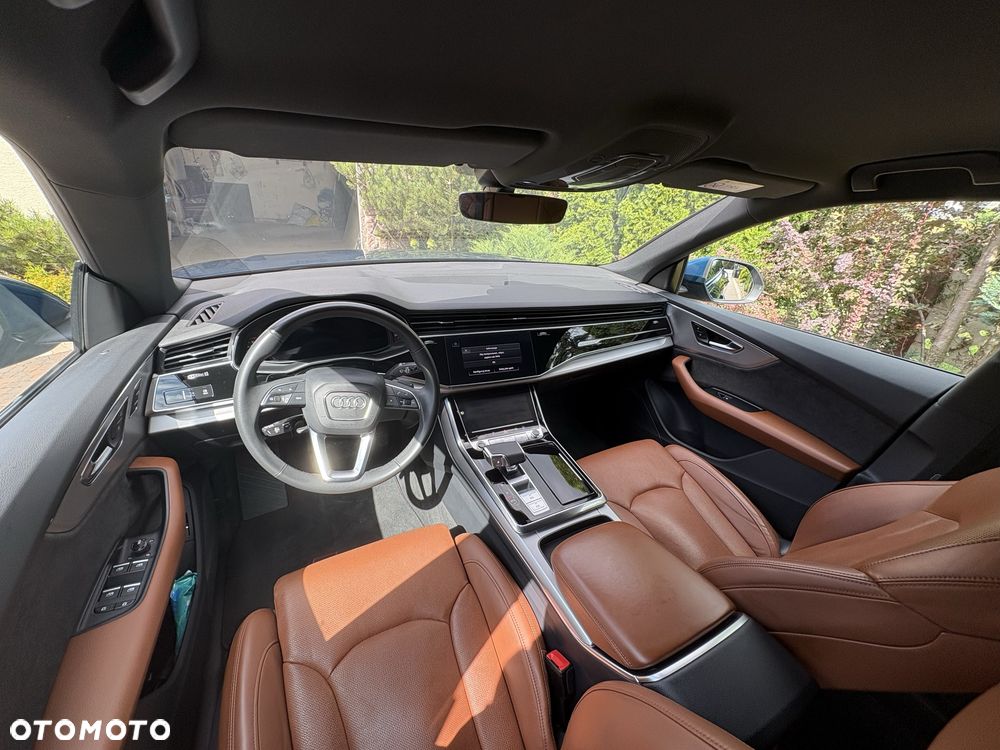 Audi Q8 - 8