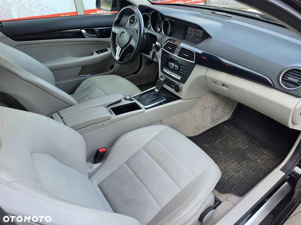 Mercedes-Benz Klasa C 180 (BlueEFFICIENCY) 7G-TRONIC - 24