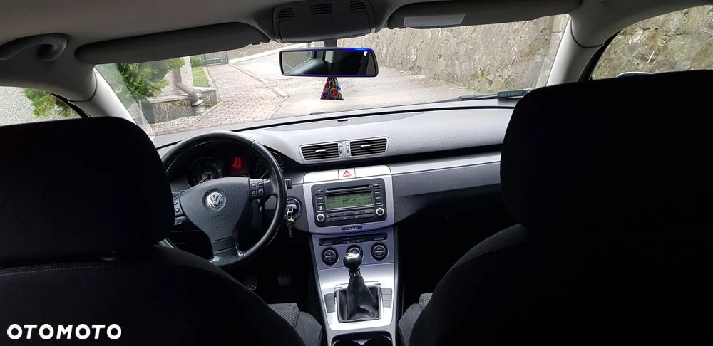 Volkswagen Passat 2.0 FSI Individual - 8