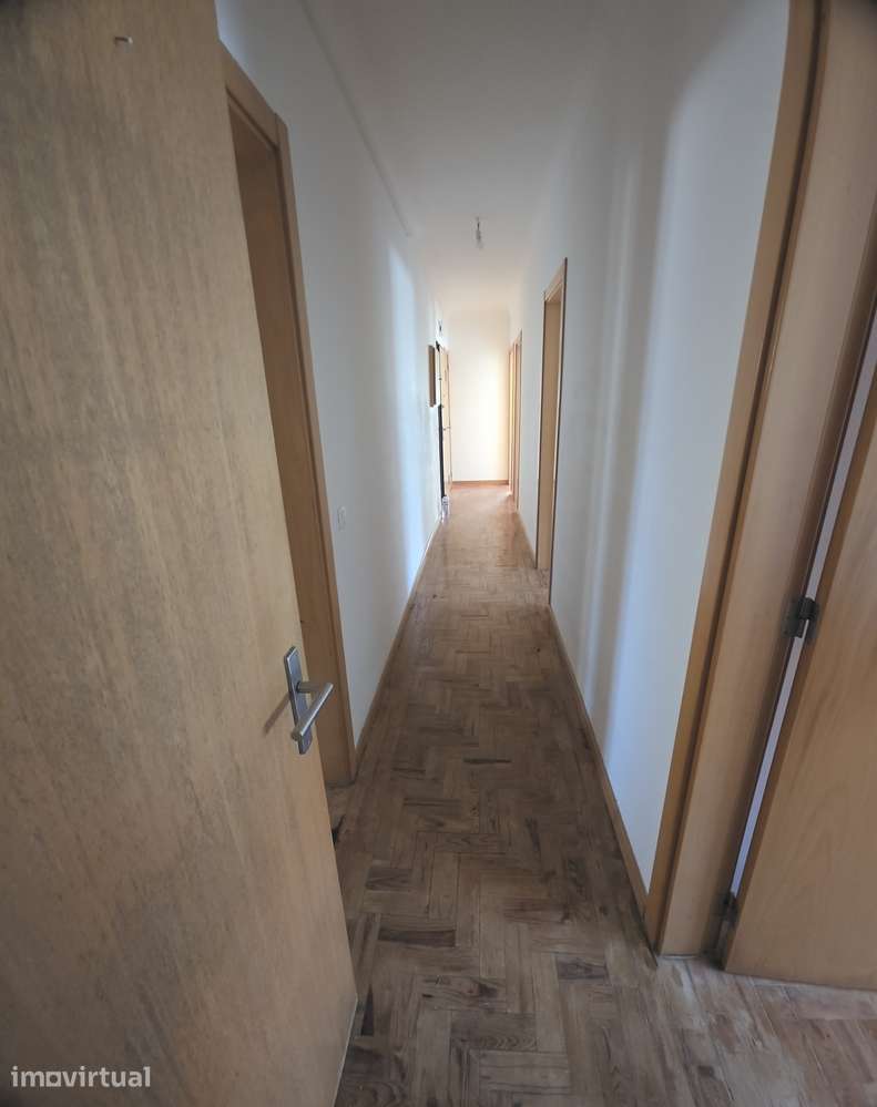 Apartamento T4 em Alverca - Grande imagem: 3/13