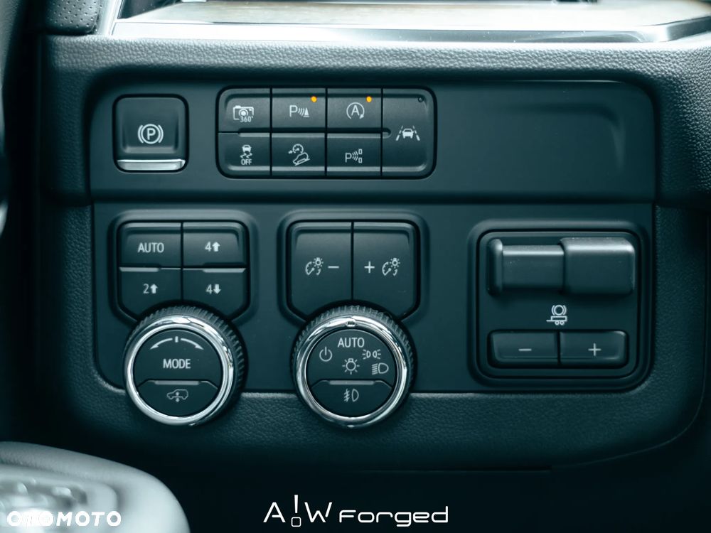Chevrolet Tahoe - 24