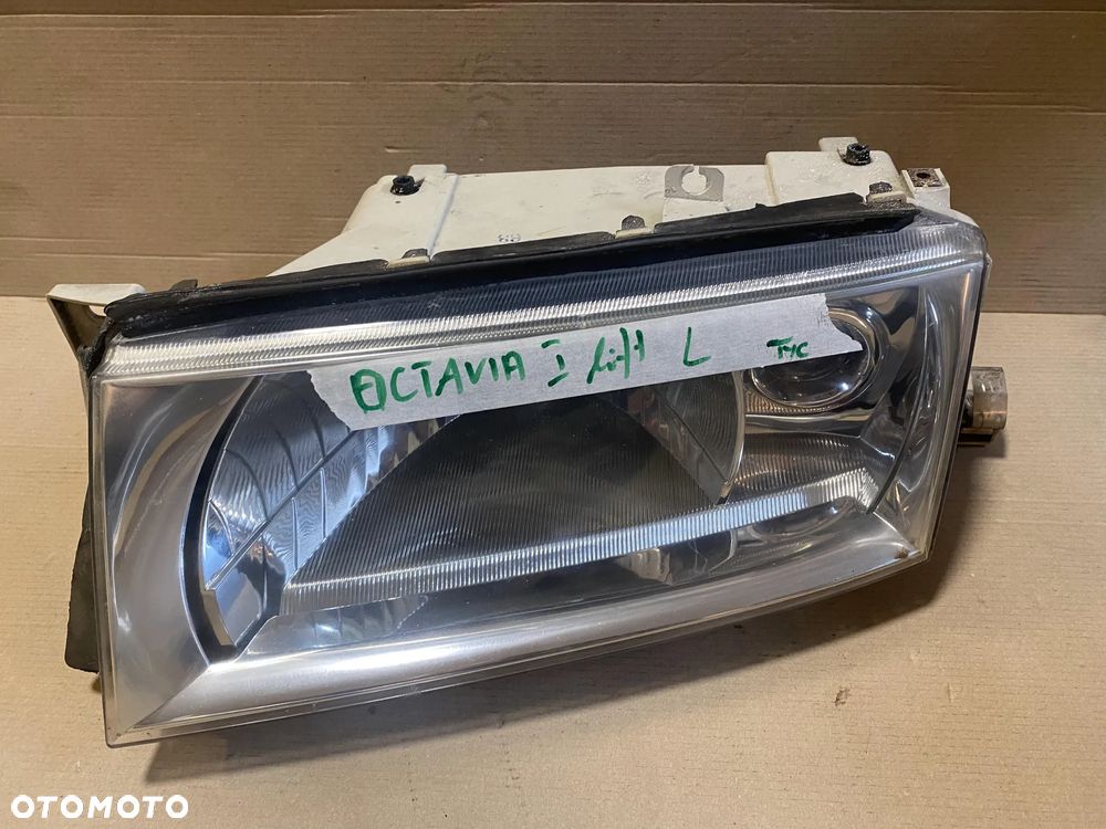 Lampa Skoda Octavia I lift lewa przód - 1