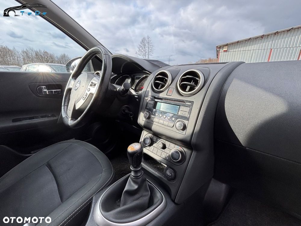 Nissan Qashqai 2.0 4x4 Tekna - 24